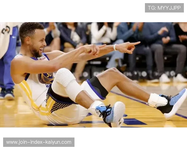 库里造犯规稳稳罚中,勇士用罚球巩固优势